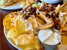 The District Kitchen & Saloon website