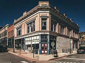 The Black Monarch Hotel website