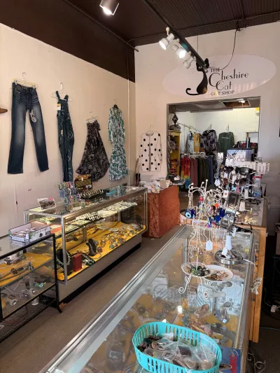 Entrance of Cheshire Cat